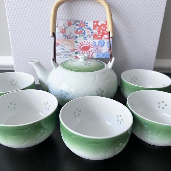 Vintage Saikai Hizen Porcelain Teapot w/Strainer 5 Tea Cups 8Pc Set Japan NIB - Picture 1 of 9